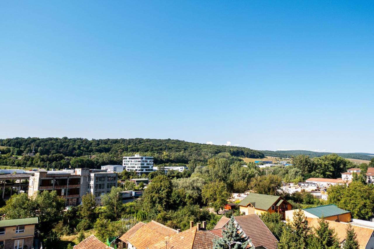 Majo Aparthotel Cluj-Napoca Exteriör bild